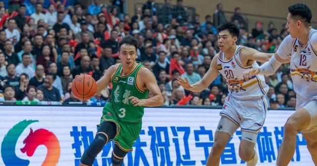 两人正式离, 威尔斯