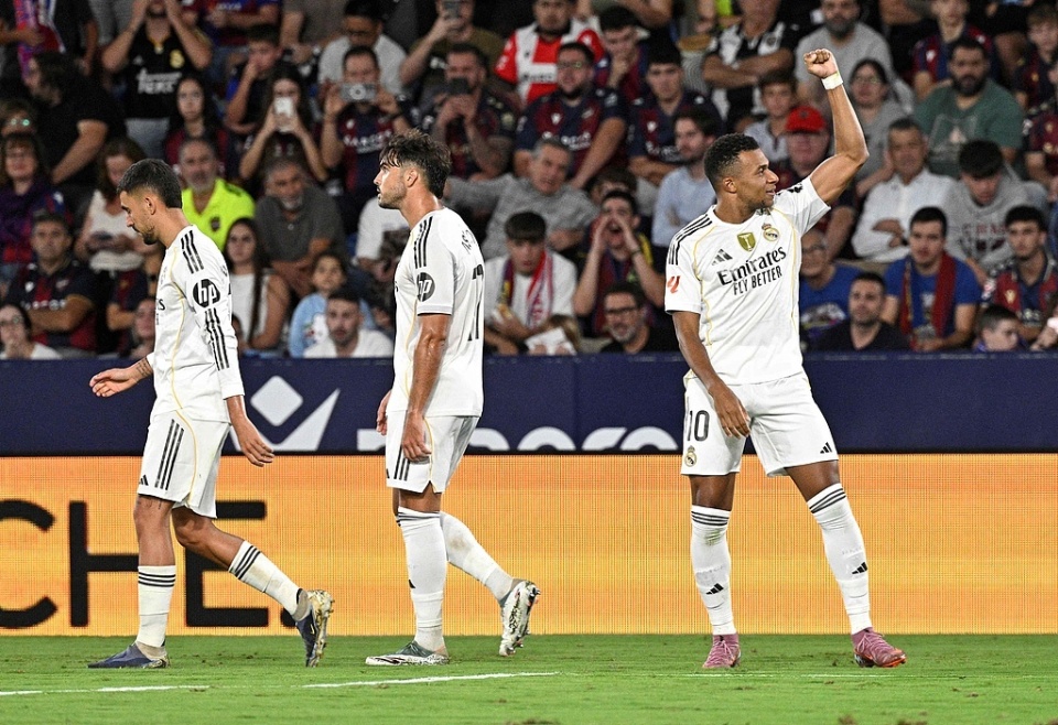 AC米兰, 德国转会市, com